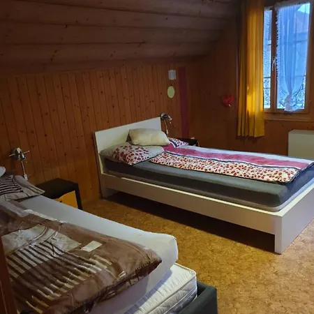 Vintage House Rosy Fur Maximal 10 Personen Zur Eigennutzung Apartment Leuzigen